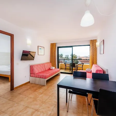 Holiday home Apto Con Terraza 203